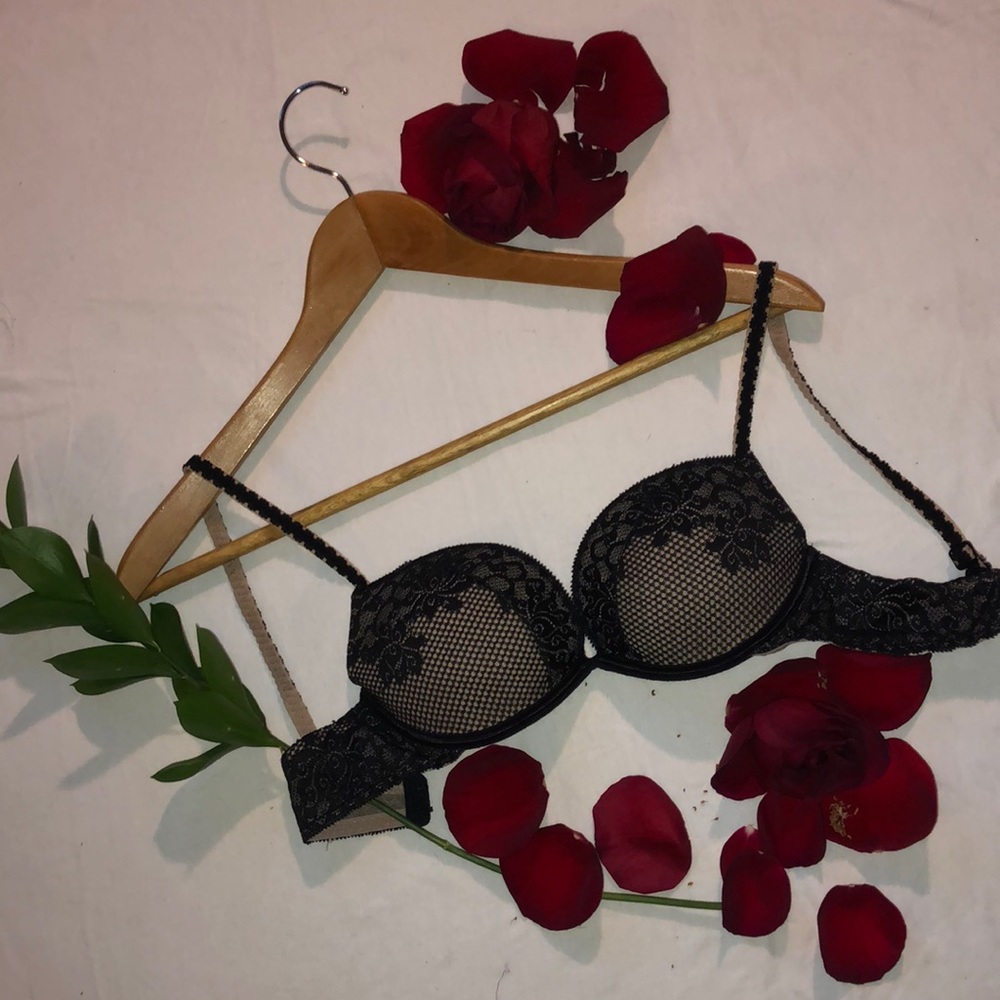 30 B black lace push up bra